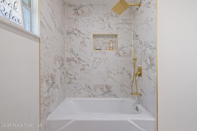 1274 Cimarron Circle NE, Palm Bay, FL 32905