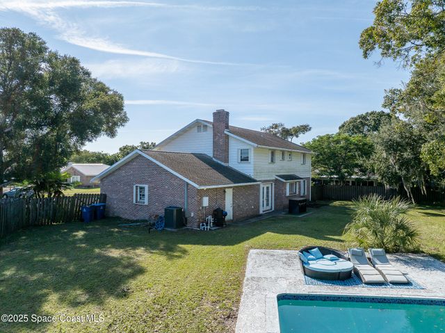 1274 Cimarron Circle NE, Palm Bay, FL 32905