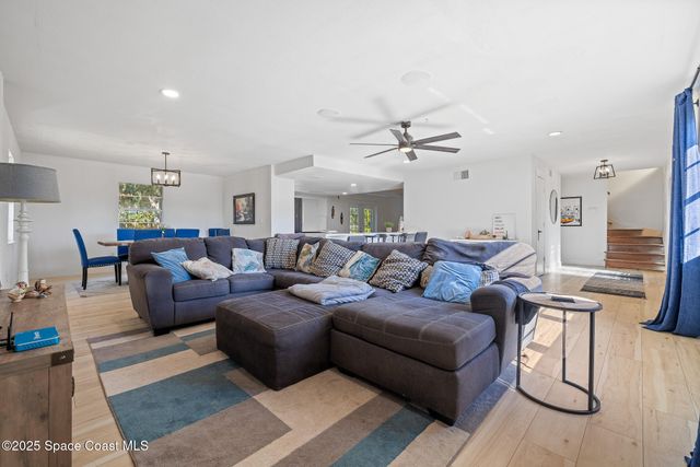 1274 Cimarron Circle NE, Palm Bay, FL 32905