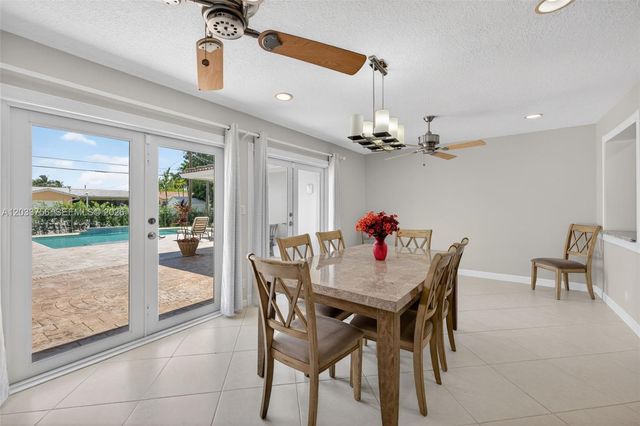 313 SE 6th St, Dania Beach, FL 33004