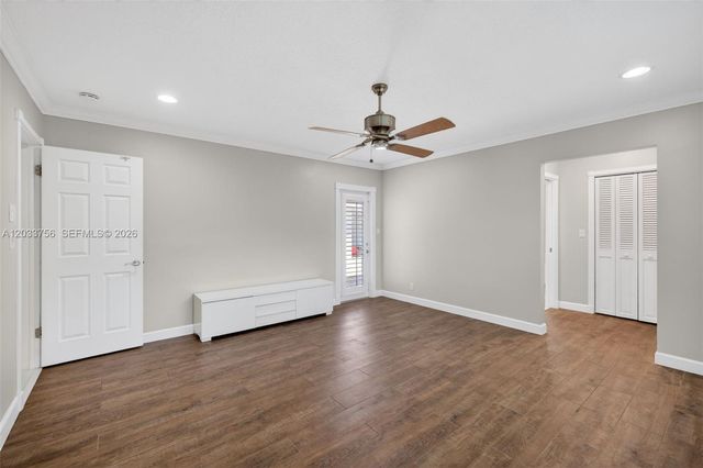313 SE 6th St, Dania Beach, FL 33004