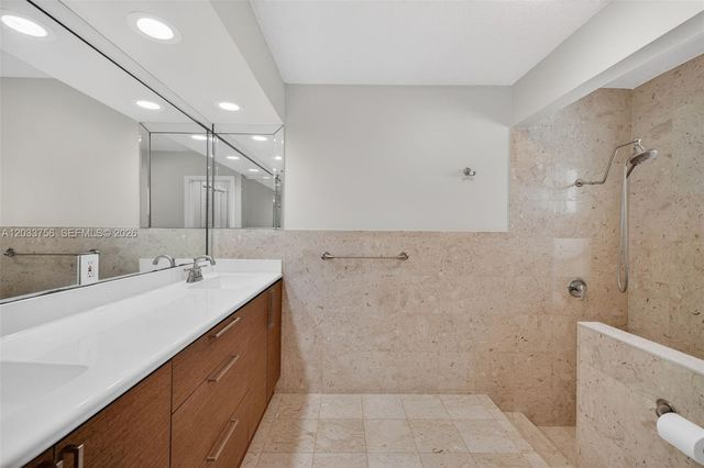 313 SE 6th St, Dania Beach, FL 33004