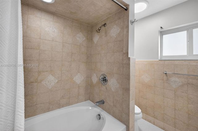 313 SE 6th St, Dania Beach, FL 33004