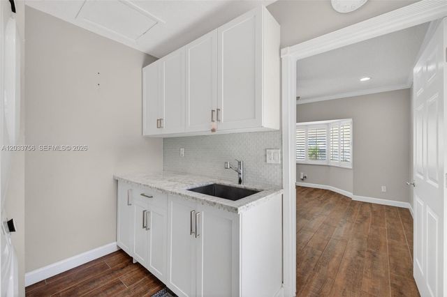 313 SE 6th St, Dania Beach, FL 33004