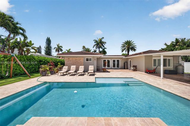 313 SE 6th St, Dania Beach, FL 33004