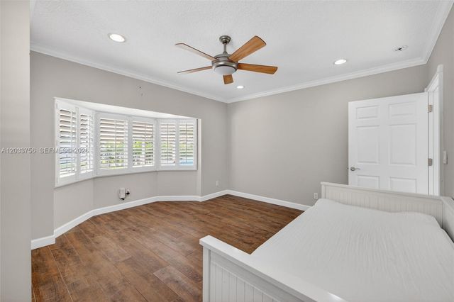 313 SE 6th St, Dania Beach, FL 33004