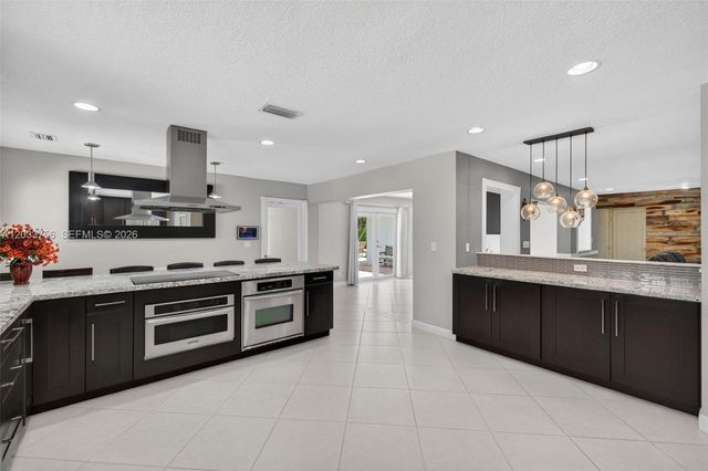 313 SE 6th St, Dania Beach, FL 33004