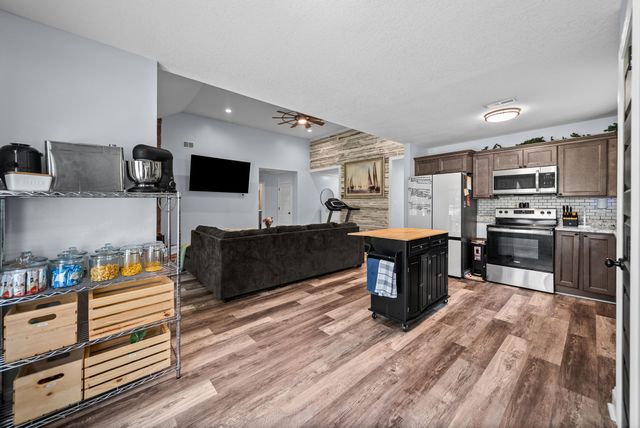 1691 Hugh Hunter Rd, Oak Grove, KY 42262