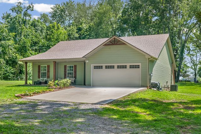 1691 Hugh Hunter Rd, Oak Grove, KY 42262