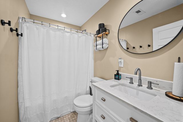 1691 Hugh Hunter Rd, Oak Grove, KY 42262