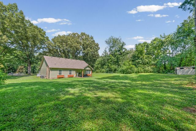 1691 Hugh Hunter Rd, Oak Grove, KY 42262