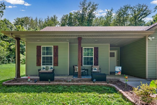 1691 Hugh Hunter Rd, Oak Grove, KY 42262