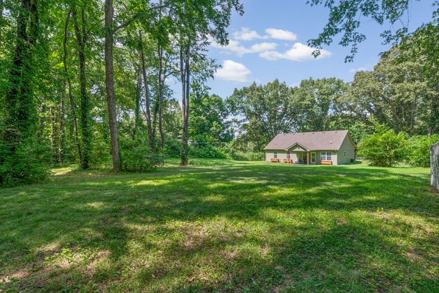 1691 Hugh Hunter Rd, Oak Grove, KY 42262