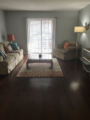 555 N DuPont Ave Apt D94, Madison, TN 37115