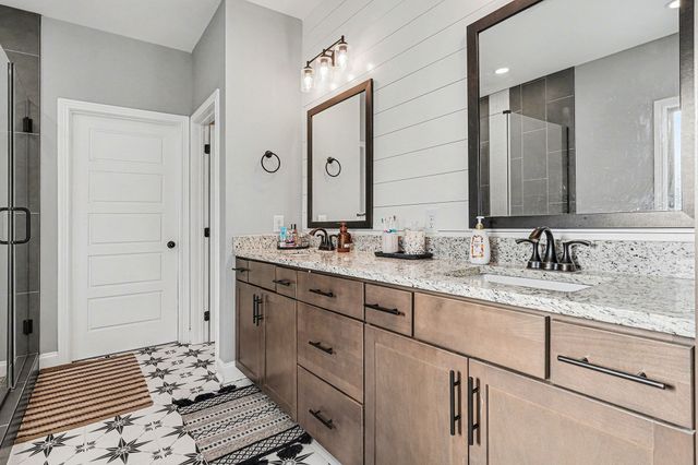 2397 Davidson Graveyard Rd, Clarksville, TN 37043