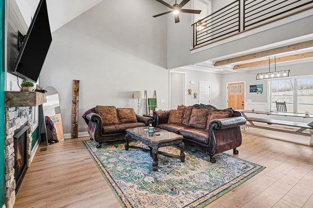 2397 Davidson Graveyard Rd, Clarksville, TN 37043