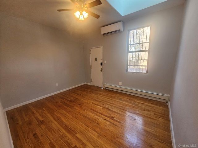 202-15 Hollis Avenue R, Saint Albans, NY 11412