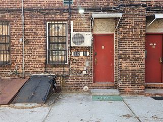 202-15 Hollis Avenue R, Saint Albans, NY 11412