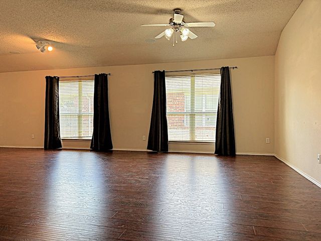 9805 Nixon Drive, Mckinney, TX 75072