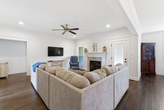 4025 Merryman Ln, Murfreesboro, TN 37127