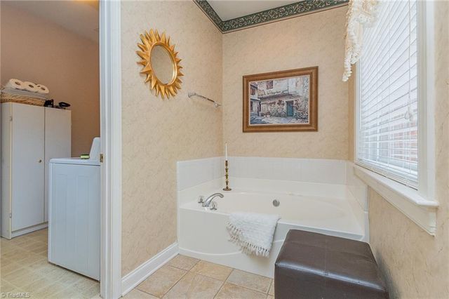 1600 Armistead Drive, Kernersville, NC 27284