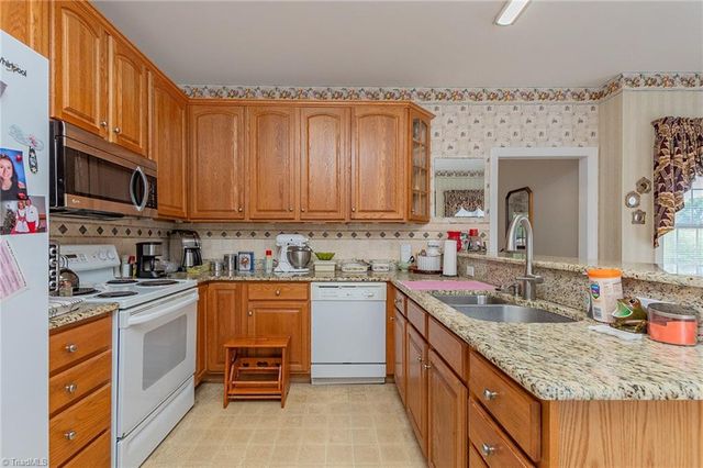1600 Armistead Drive, Kernersville, NC 27284