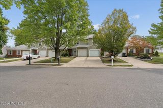70 Oak Lane, Eatontown, NJ 07724