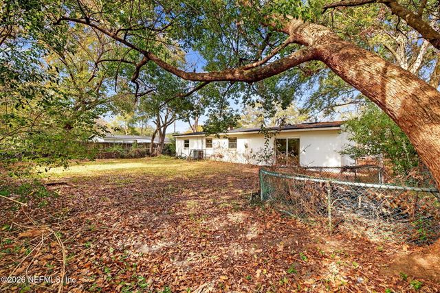 7014 CHRISTOPHER ROBIN Drive, Jacksonville, FL 32210