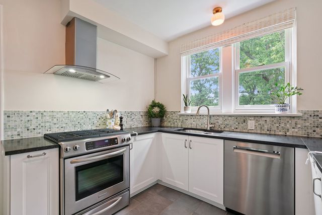 1920 Lincoln Street 3S, Evanston, IL 60201