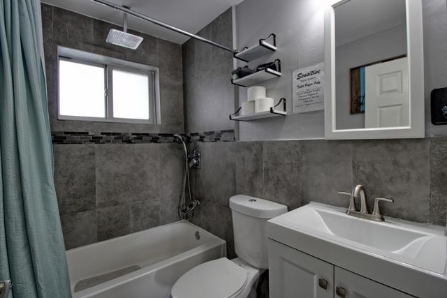 1324 N 24th Avenue, Hollywood, FL 33020