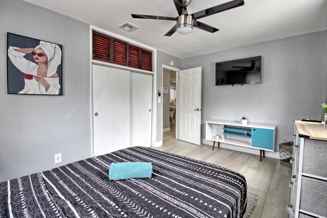 1324 N 24th Avenue, Hollywood, FL 33020