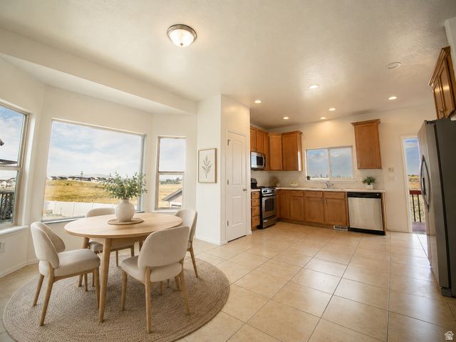 3365 N FALCON WAY, Layton, UT 84040