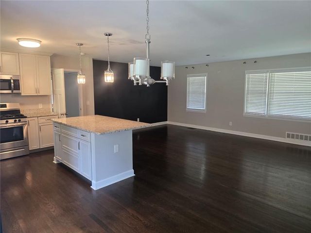 3305 Flowers Drive, College Park, GA 30337