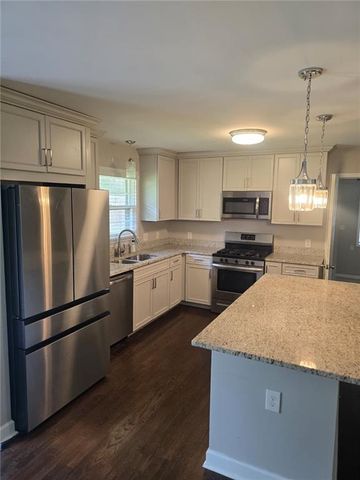 3305 Flowers Drive, College Park, GA 30337