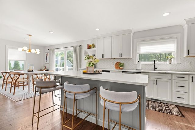 3 S Ridge Circle, Salem, MA 01970