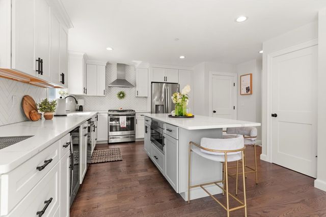 3 S Ridge Circle, Salem, MA 01970
