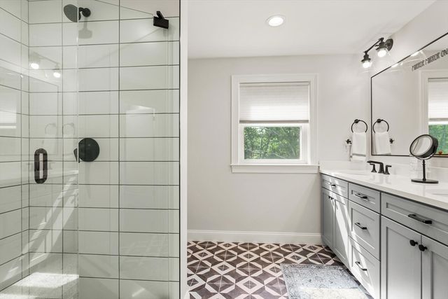3 S Ridge Circle, Salem, MA 01970