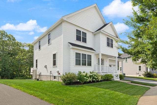 3 S Ridge Circle, Salem, MA 01970