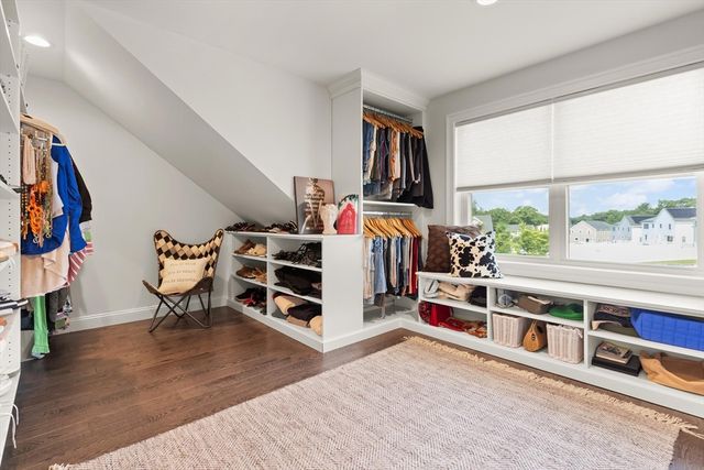 3 S Ridge Circle, Salem, MA 01970
