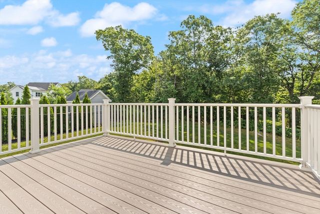 3 S Ridge Circle, Salem, MA 01970