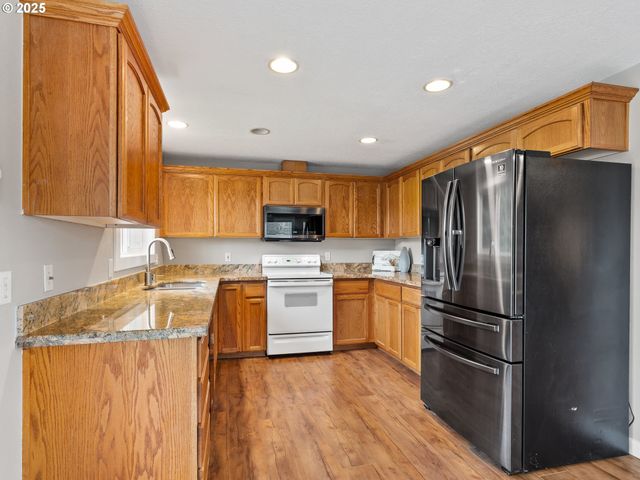 3210 Ne 130TH Ct, Vancouver, WA 98682