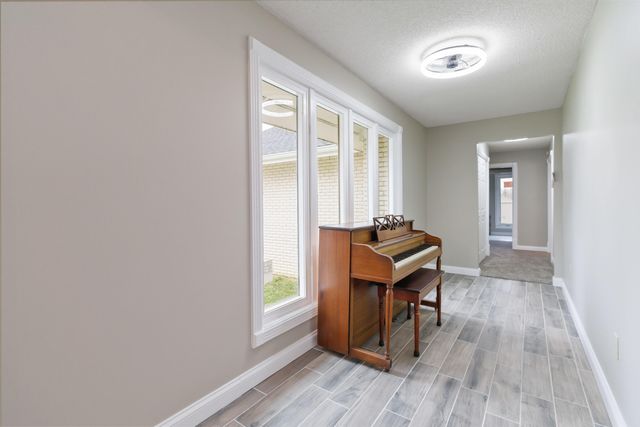 2056 W Laurel Road, London, KY 40741