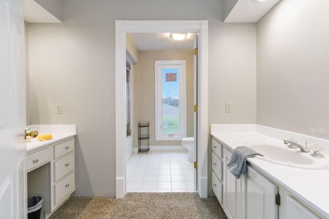 2056 W Laurel Road, London, KY 40741