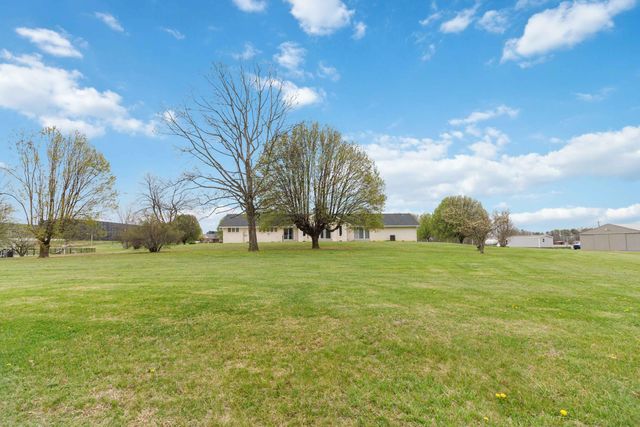 2056 W Laurel Road, London, KY 40741