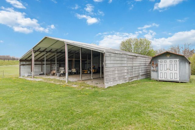 2056 W Laurel Road, London, KY 40741