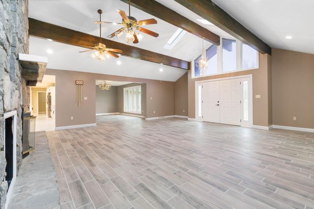 2056 W Laurel Road, London, KY 40741
