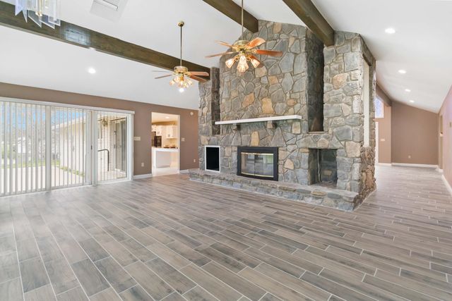 2056 W Laurel Road, London, KY 40741