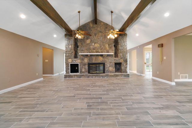 2056 W Laurel Road, London, KY 40741