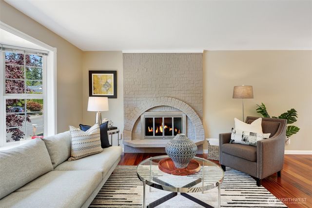 18109 56th Avenue W, Lynnwood, WA 98037