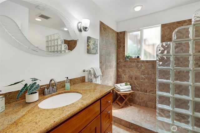 18109 56th Avenue W, Lynnwood, WA 98037